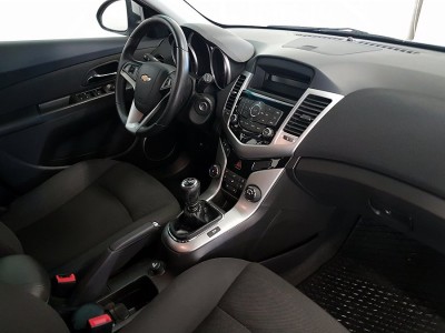 Cruze1-5.jpg