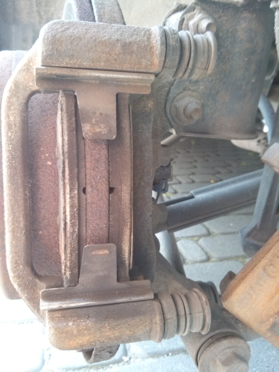 CAM00015 (Custom).jpg