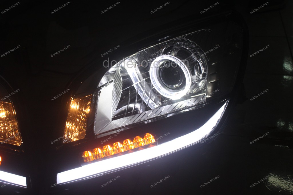 Orlando-do-bi-xenon-projector-angel-eyes-kieu-bmw-led-mi-khoi-module-xi-nhan-gts-block-2.jpg