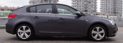 chevrolet_cruze_hatchback.jpg