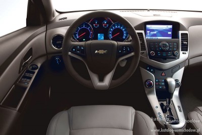 1326521333-chevrolet-cruze-base-20-vcdi-125k-50649.jpg